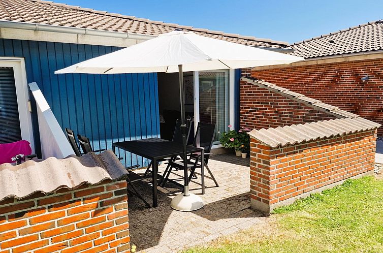 Appartement "Emira" - 50m from the sea