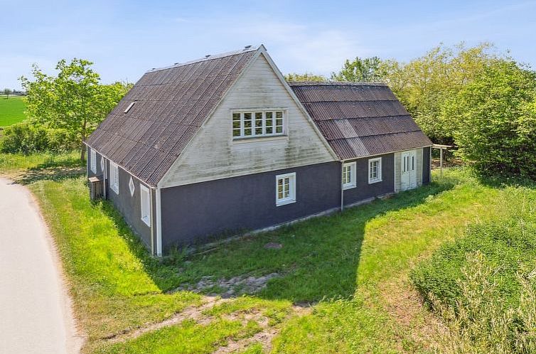 Vakantiehuis "Eliane" - 1.8km from the sea