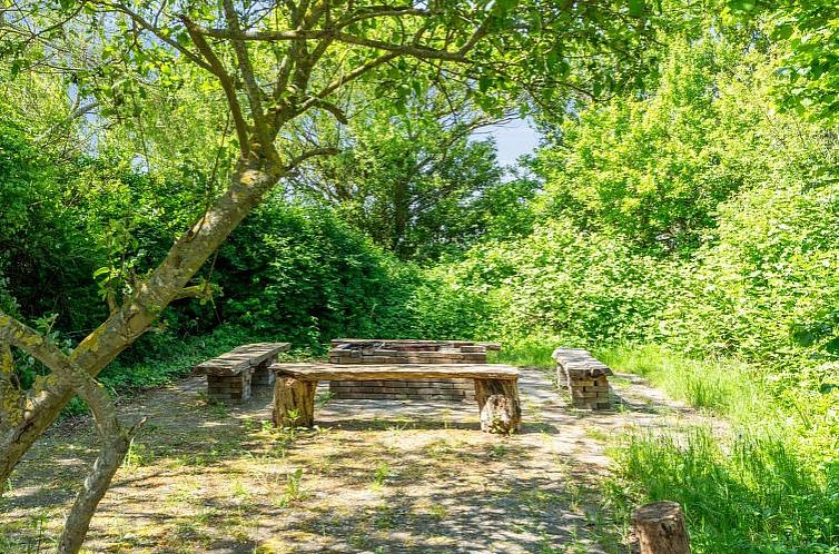 Vakantiehuis "Eliane" - 1.8km from the sea