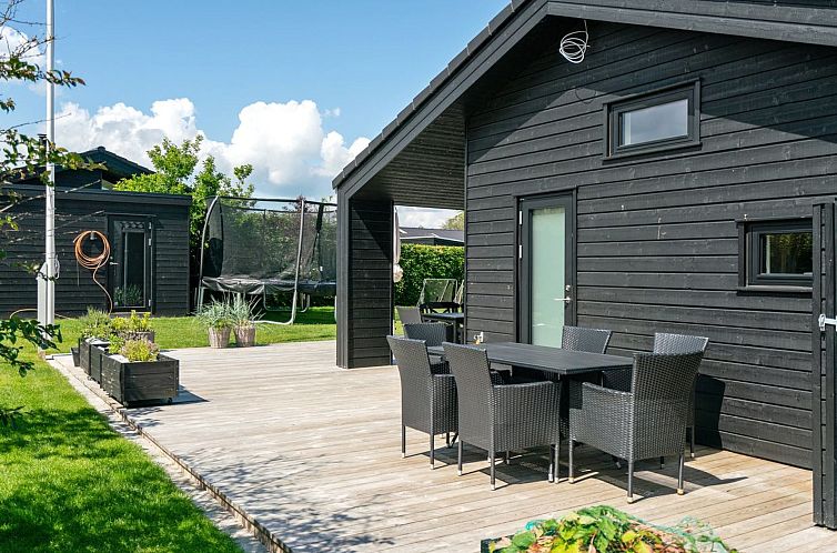 Vakantiehuis "Maaria" - 400m from the sea