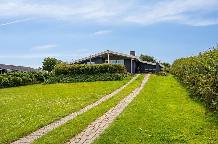 Vakantiehuis "Nelina" - 300m from the sea