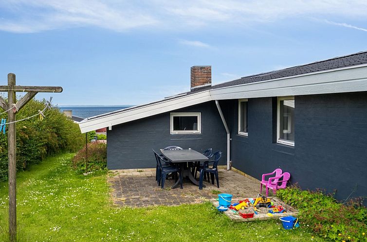 Vakantiehuis "Nelina" - 300m from the sea