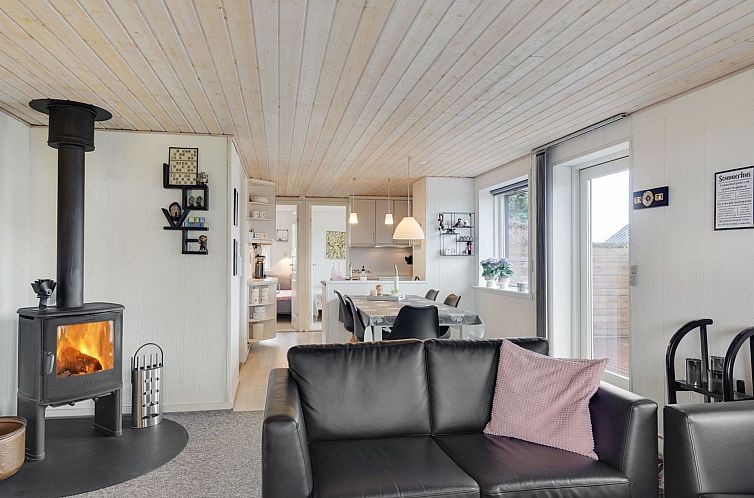Vakantiehuis "Kjell" - 100m from the sea