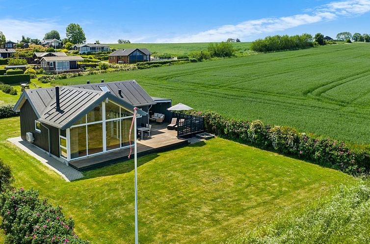 Vakantiehuis "Drusilla" - 140m from the sea