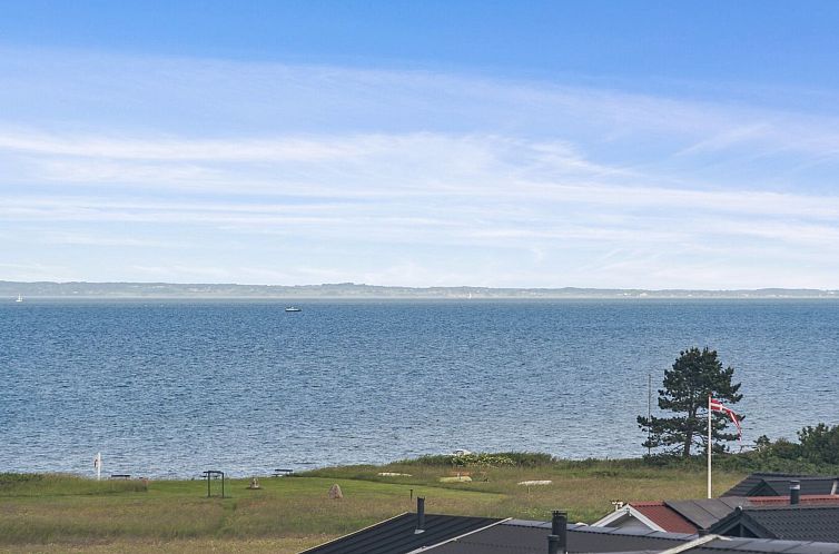 Vakantiehuis "Matthias" - 300m from the sea