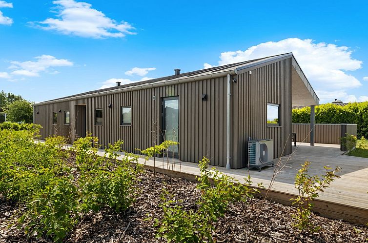 Vakantiehuis "Tydkil" - 250m from the sea