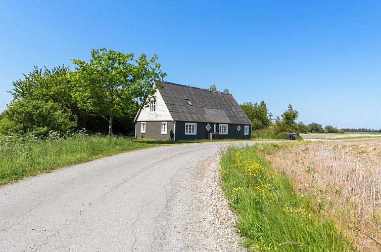 Vakantiehuis "Eliane" - 1.8km from the sea