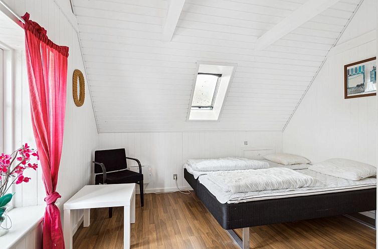 Vakantiehuis "Eliane" - 1.8km from the sea