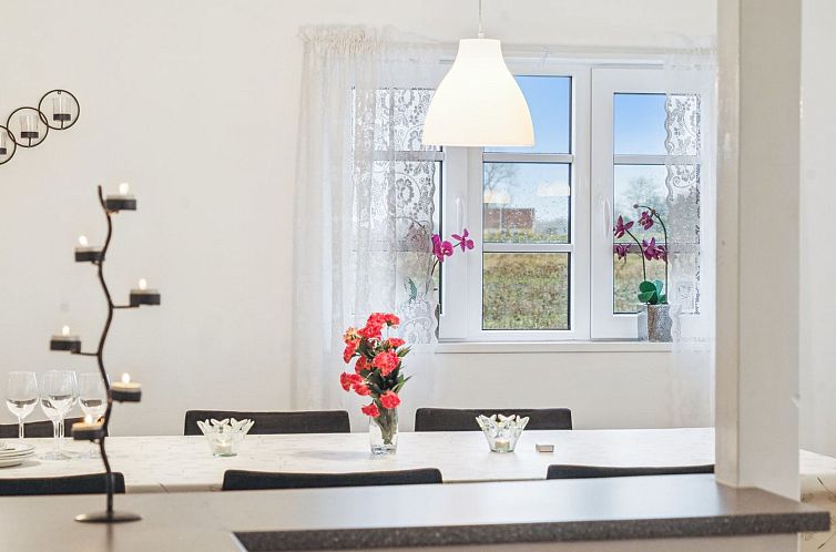 Vakantiehuis "Eliane" - 1.8km from the sea