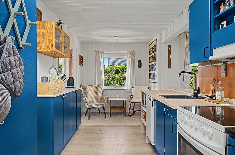 Vakantiehuis "Jani" - 620m from the sea