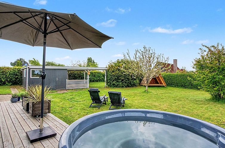 Vakantiehuis "Jarik" - 340m from the sea
