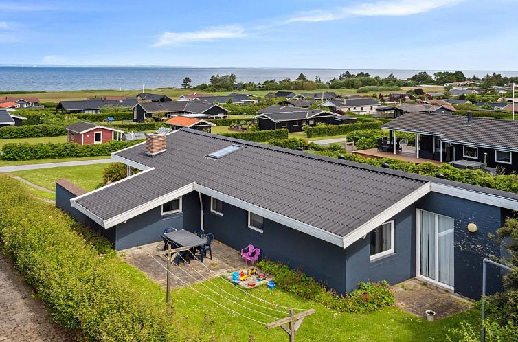 Vakantiehuis "Nelina" - 300m from the sea