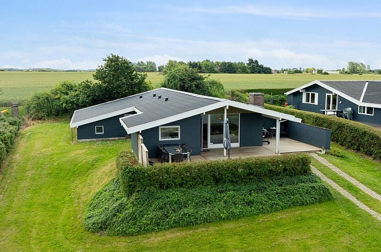 Vakantiehuis "Nelina" - 300m from the sea