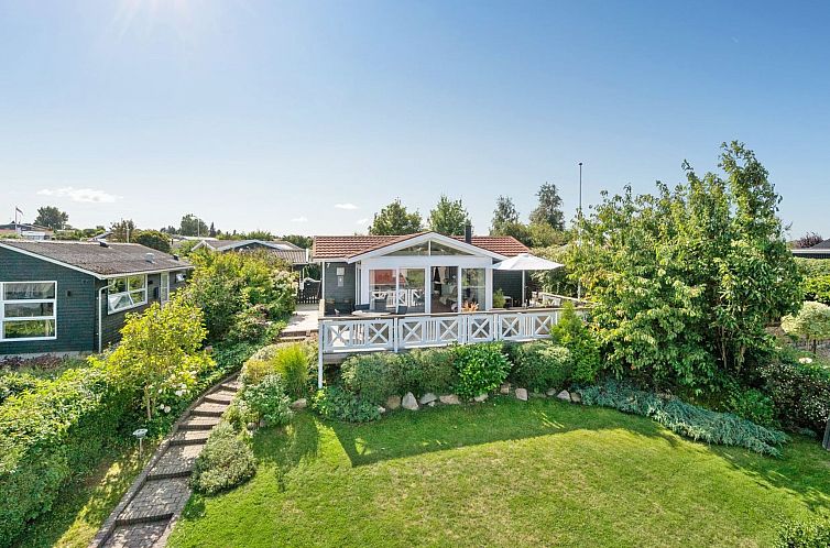 Vakantiehuis "Elfrede" - 600m from the sea