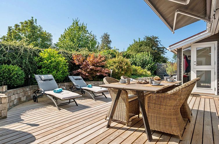 Vakantiehuis "Elfrede" - 600m from the sea
