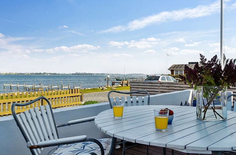 Vakantiehuis "Tameka" - 10m to the fjord