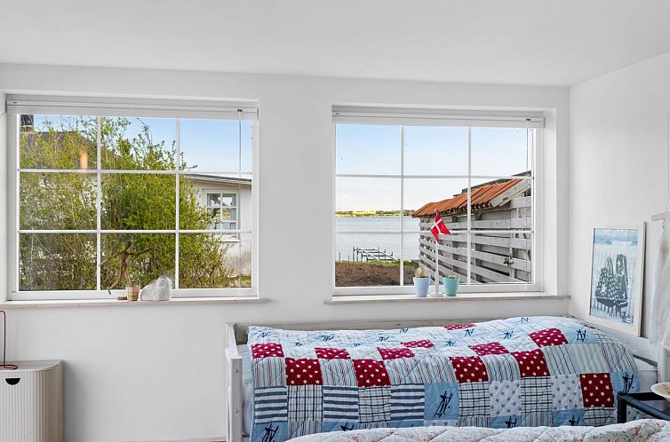 Vakantiehuis "Jorek" - 10m to the fjord