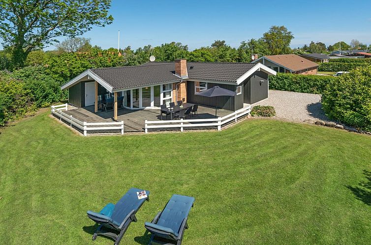 Vakantiehuis "Kajana" - 400m from the sea