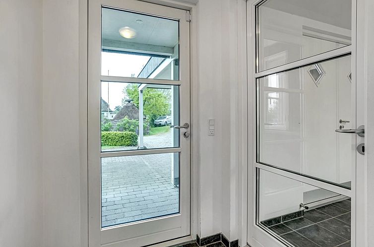 Vakantiehuis "Gullan" - 75m from the sea