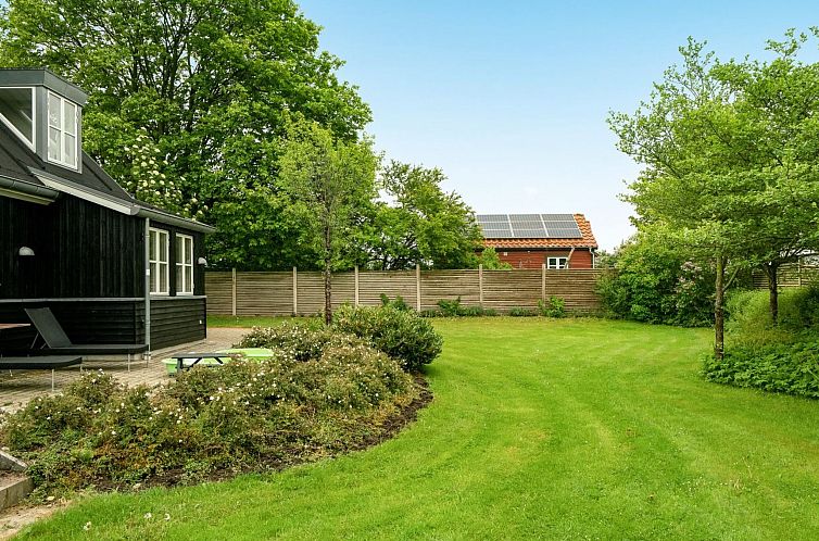 Vakantiehuis "Gullan" - 75m from the sea