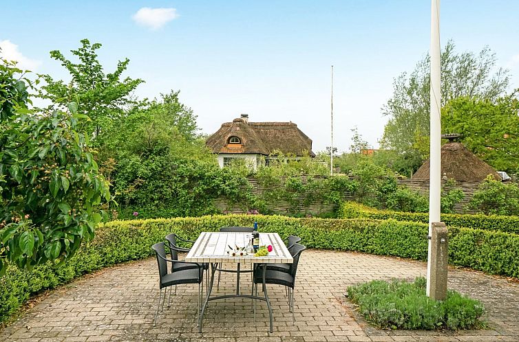 Vakantiehuis "Gullan" - 75m from the sea