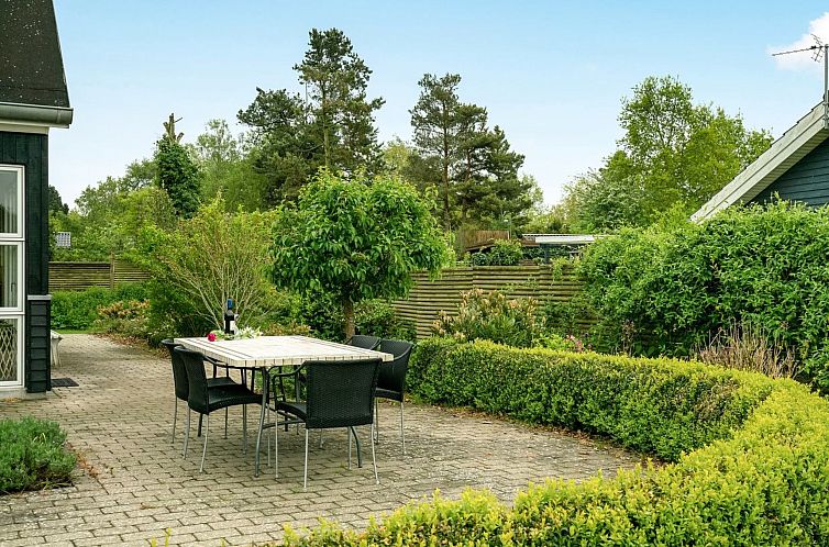 Vakantiehuis "Gullan" - 75m from the sea