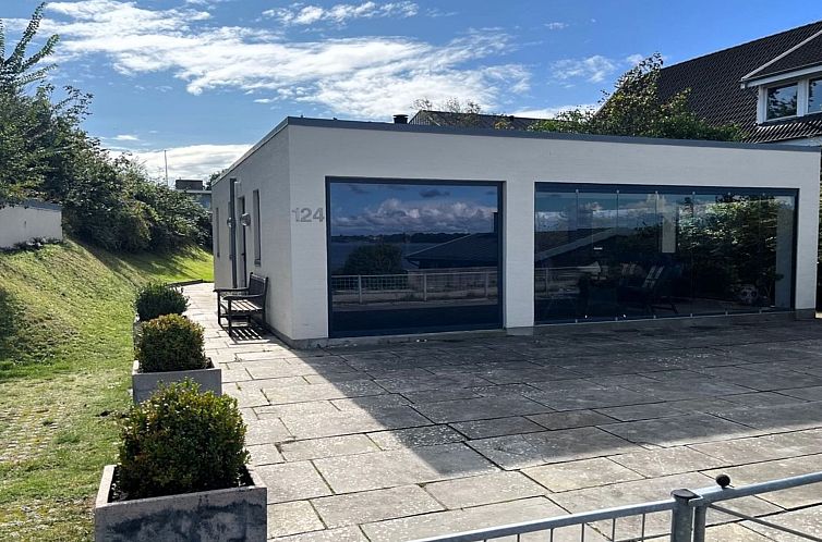 Vakantiehuis "Laila" - 50m from the sea