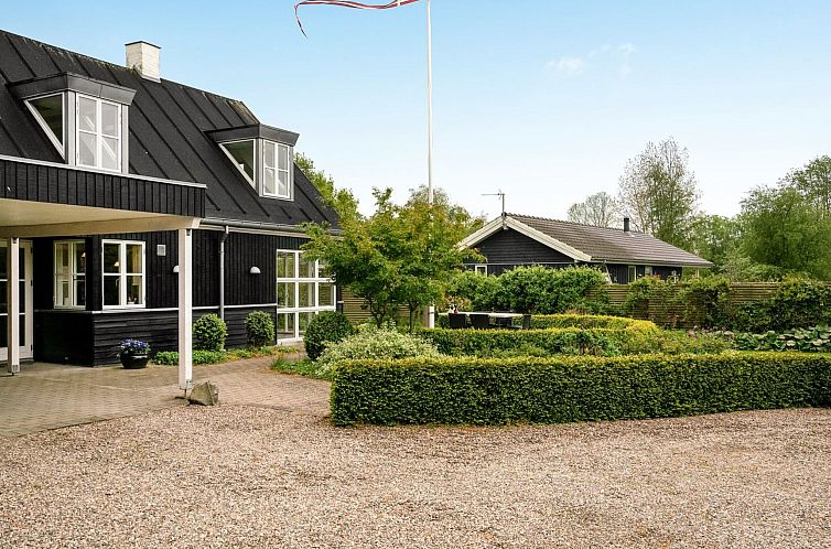 Vakantiehuis "Gullan" - 75m from the sea