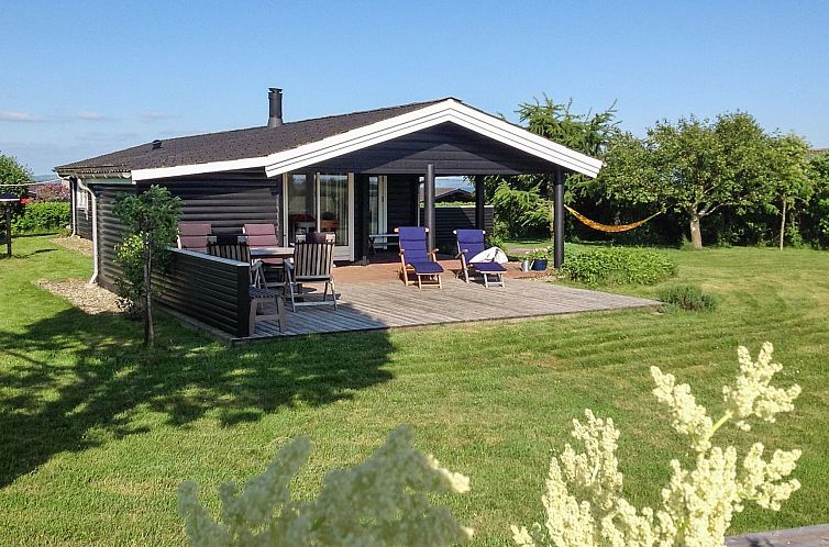 Vakantiehuis "Bibi" - 200m from the sea