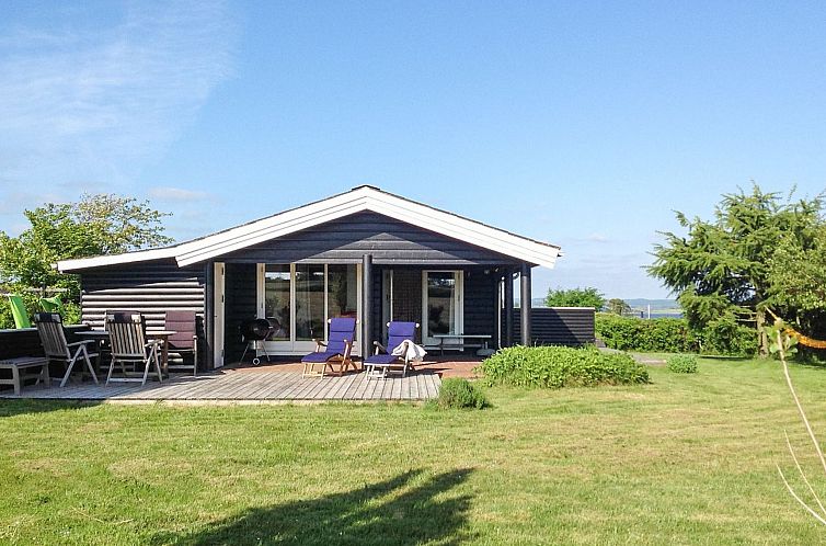 Vakantiehuis "Bibi" - 200m from the sea