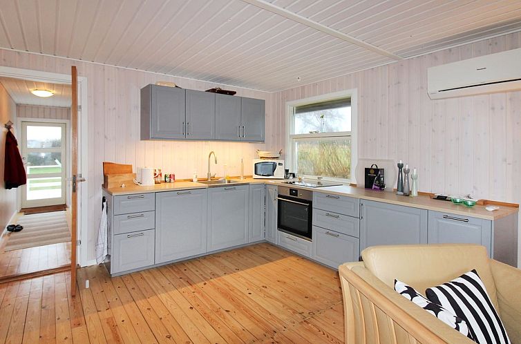 Vakantiehuis "Sissela" - 5m from the sea