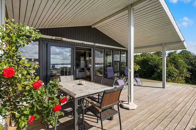 Vakantiehuis "Dorathea" - 360m from the sea