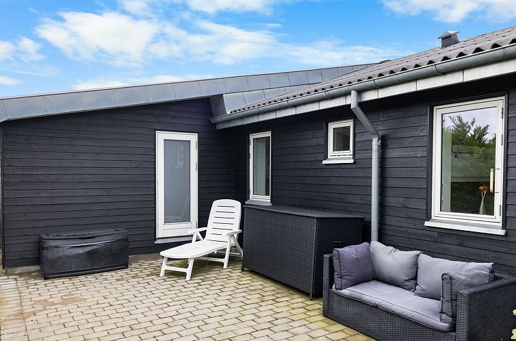 Vakantiehuis "Dusine" - 340m from the sea