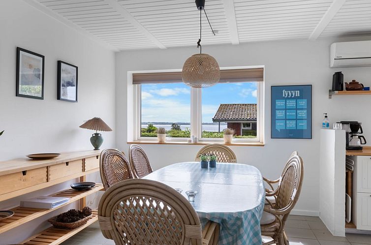 Vakantiehuis "Dusine" - 340m from the sea