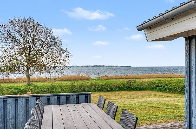 Vakantiehuis "Imelda" - 75m from the sea