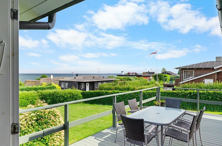 Vakantiehuis "Slava" - 75m from the sea