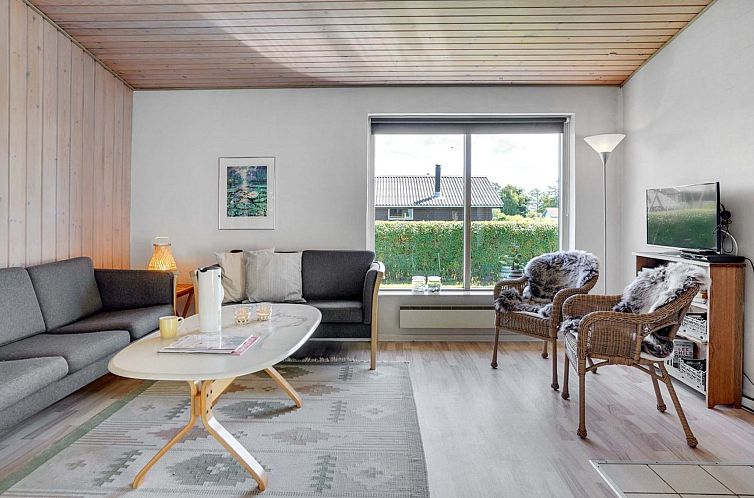 Vakantiehuis "Ilppo" - 200m from the sea