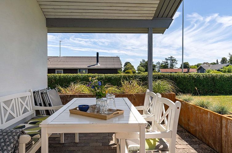 Vakantiehuis "Ilppo" - 200m from the sea