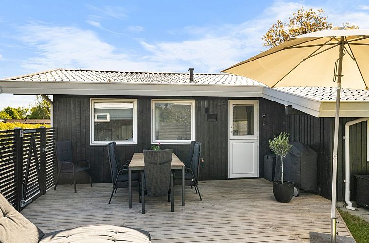 Vakantiehuis "Bjart" - 150m from the sea