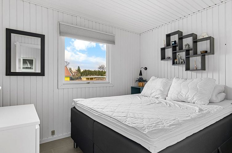 Vakantiehuis "Bjart" - 150m from the sea