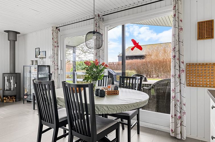 Vakantiehuis "Bjart" - 150m from the sea