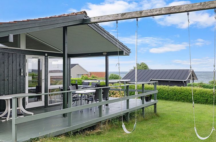 Vakantiehuis "Slava" - 75m from the sea