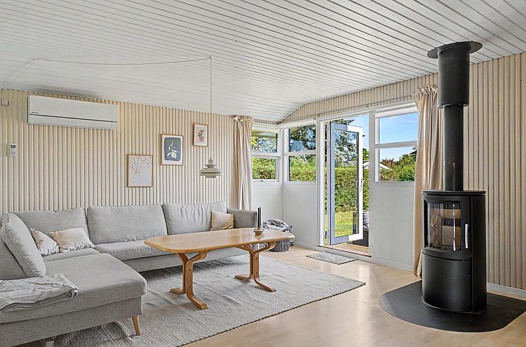Vakantiehuis "Helwigh" - 330m from the sea