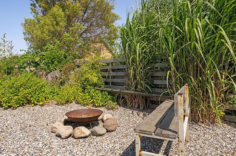 Vakantiehuis "Evje" - 250m from the sea