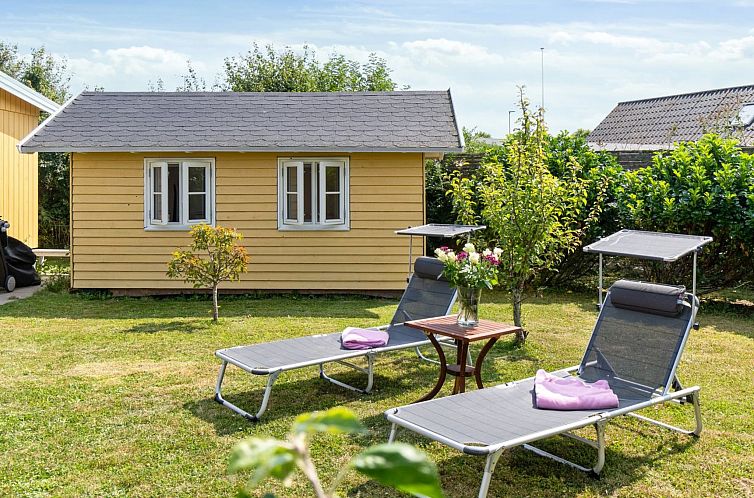 Vakantiehuis "Asmund" - 150m from the sea