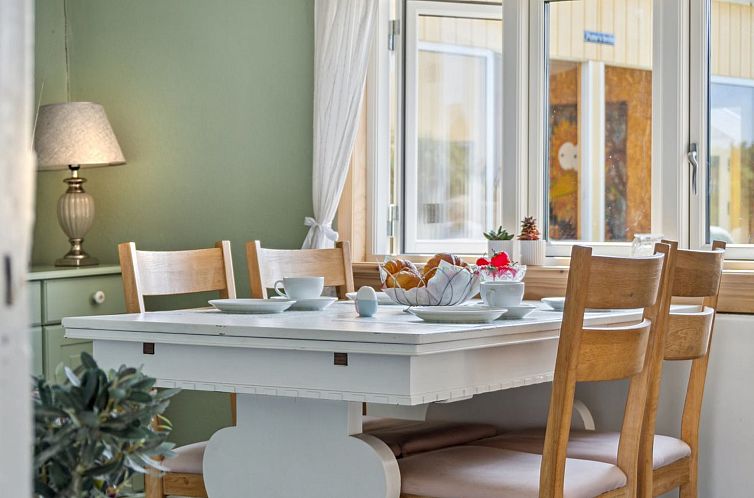 Vakantiehuis "Asmund" - 150m from the sea