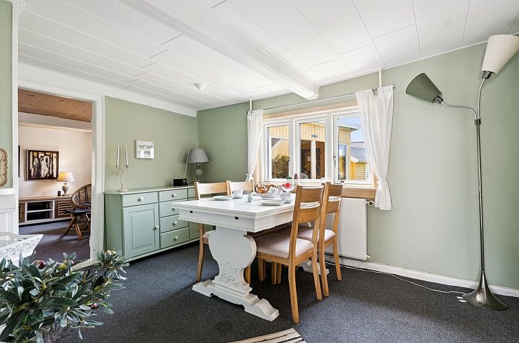 Vakantiehuis "Asmund" - 150m from the sea