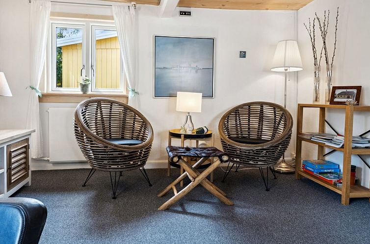 Vakantiehuis "Asmund" - 150m from the sea