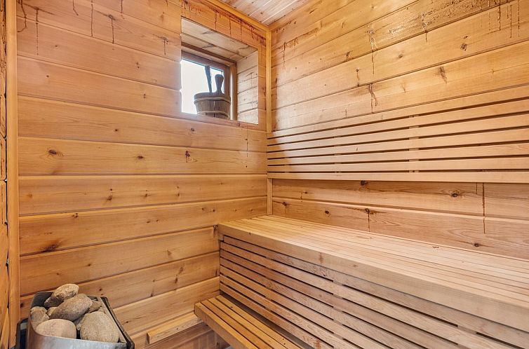 Vakantiehuis "Romy" - 450m from the sea