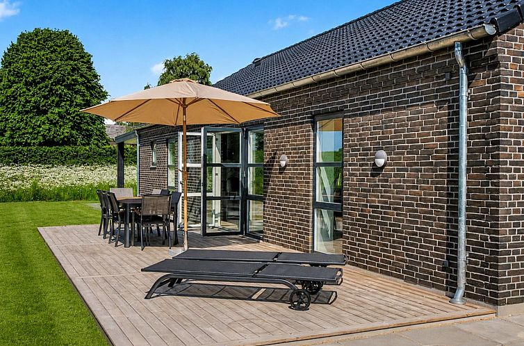 Vakantiehuis "Iolani" - 2.2km from the sea